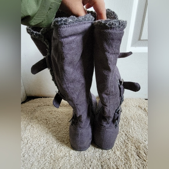 Women Boots size6 gray - Picture 2 of 4